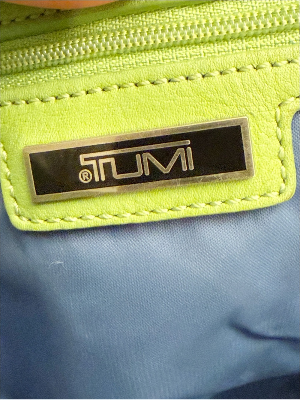 Tumi Signature Collection green tote - Picture 6 of 9